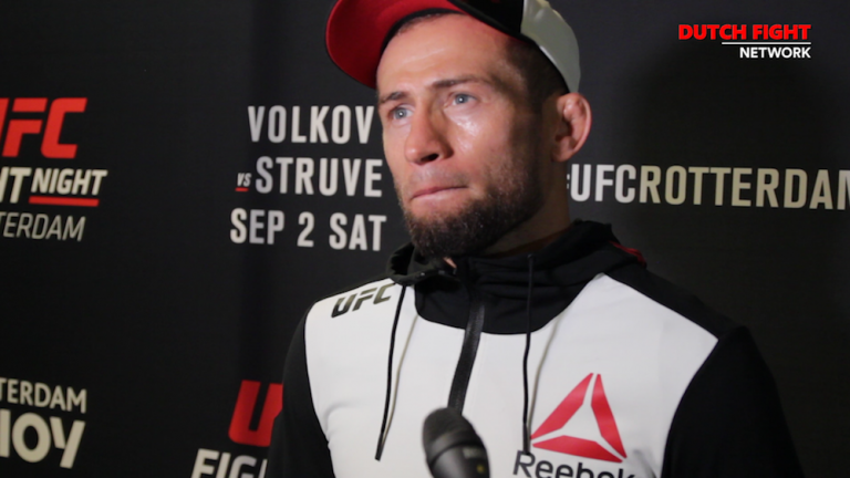 Mairbek Taisumov scoort een KO in de eerste ronde