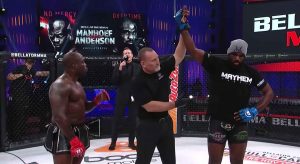 Melvin Manhoef verliest main event tegen Corey Anderson