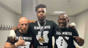 John Winter pakt een snelle winst in Frankfurt