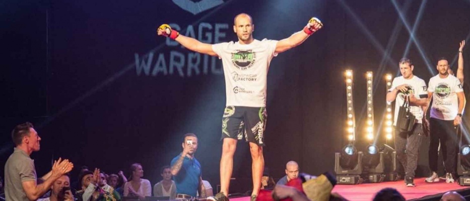 Jan Quaeyhaegens tekent een multi fight deal bij Cage Warriors