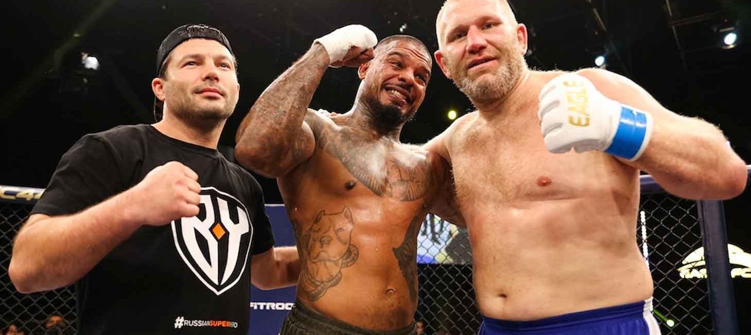 Tyrone Spong verliest zijn partij tegen Sergei Kharitonov bij Eagle FC