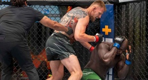 Bigi Boy verliest in de main event van Alexander Volkov via TKO