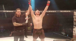 Afgelopen avond vocht Raymond Jarman last minute bij We Love MMA