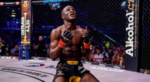 Losene Keita maakt korte metten tijdens featherweight debut