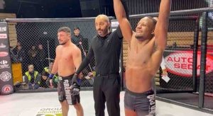 Gerardo Fanny pakt TKO winst bij Atomic FC 3